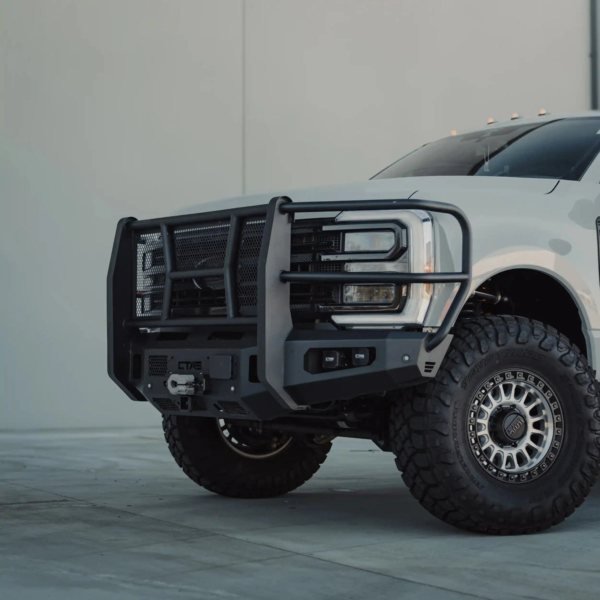 (2023+) Ford F250/F350 Front Bumper - Full Guard Bumper Chandler Truck Accessories 